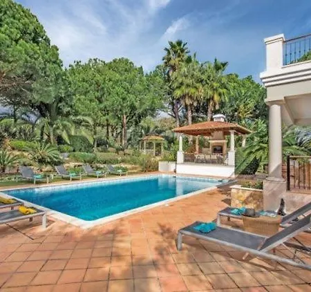 Sleeps 10 Quinta do Lago