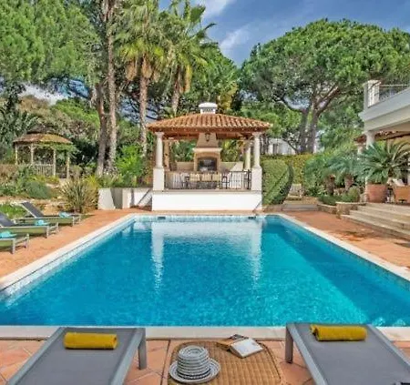 Sleeps 10