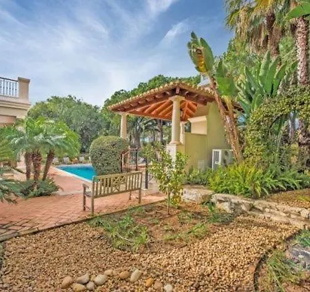Sleeps 10 Villa